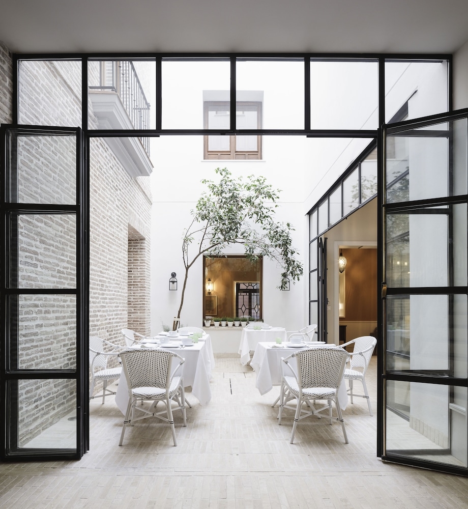 로비 좌석 공간