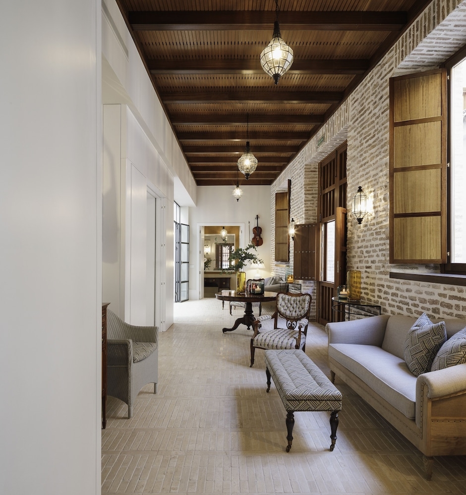 로비 좌석 공간