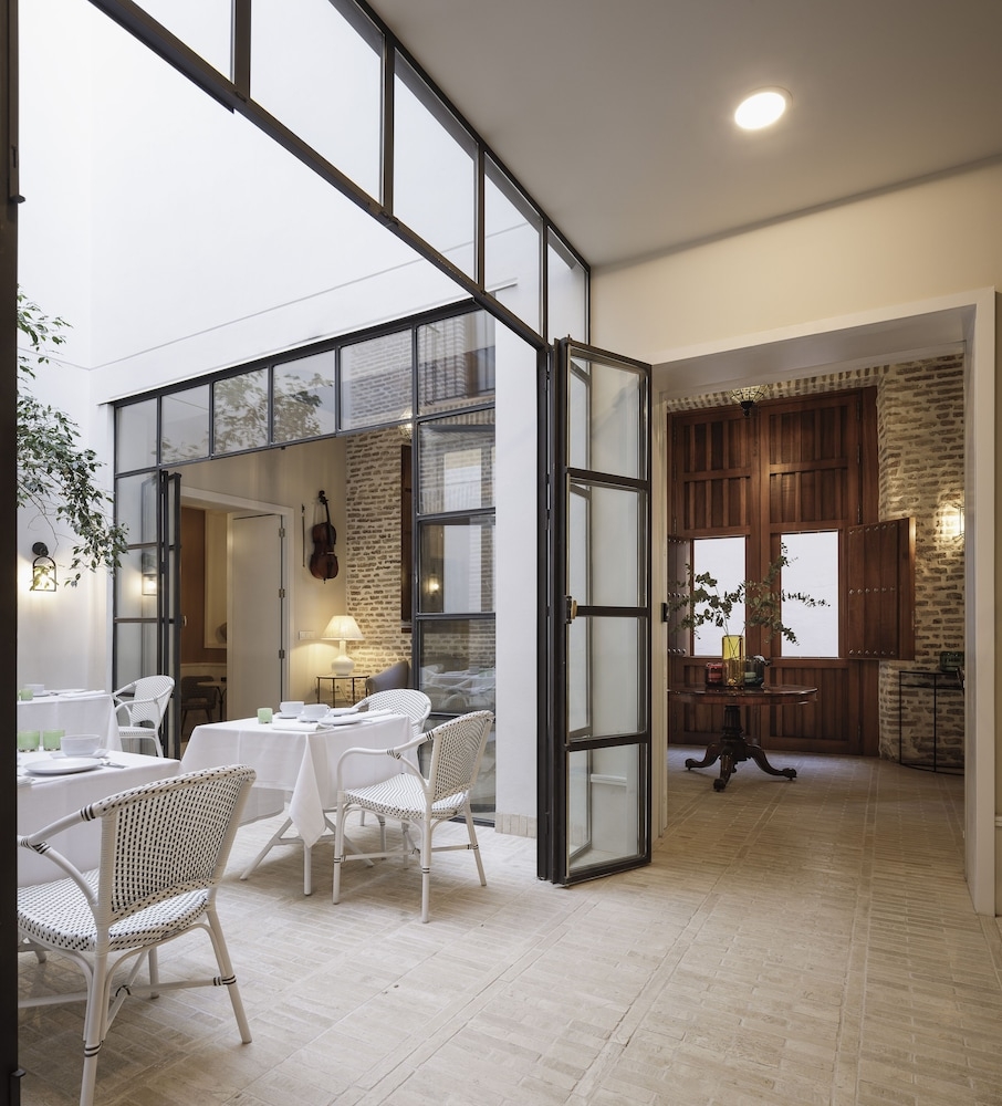 로비 좌석 공간