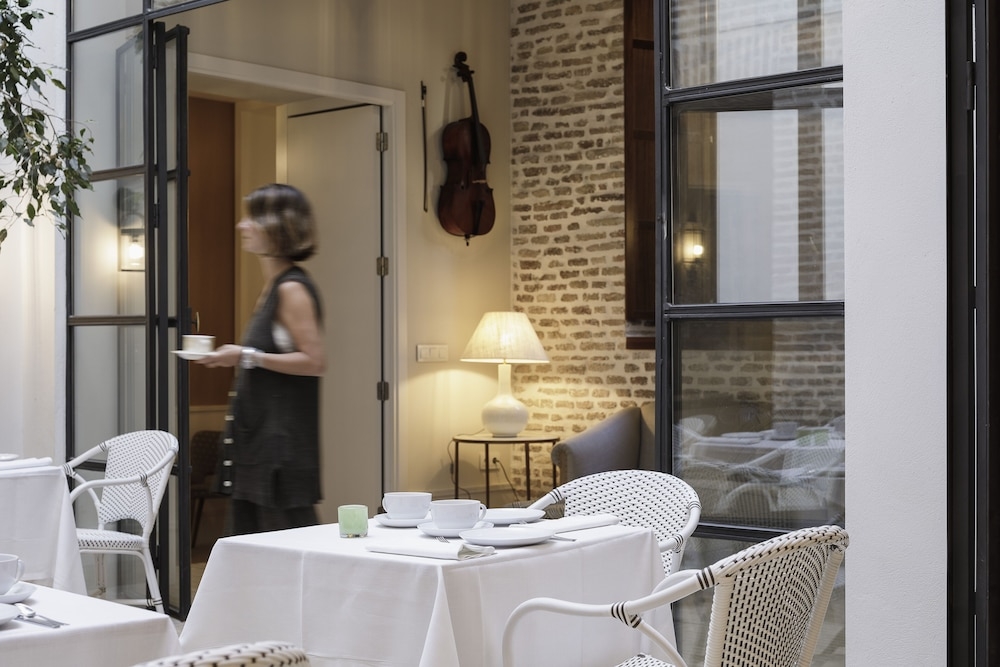 로비 좌석 공간