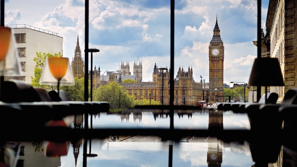 바(숙박 시설 내)