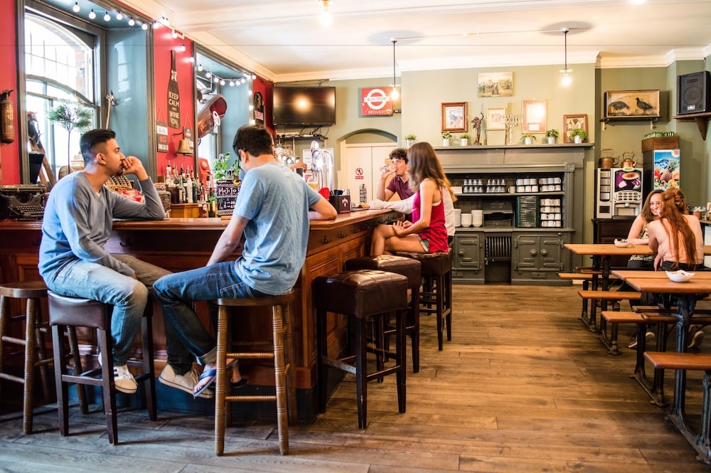 바(숙박 시설 내)