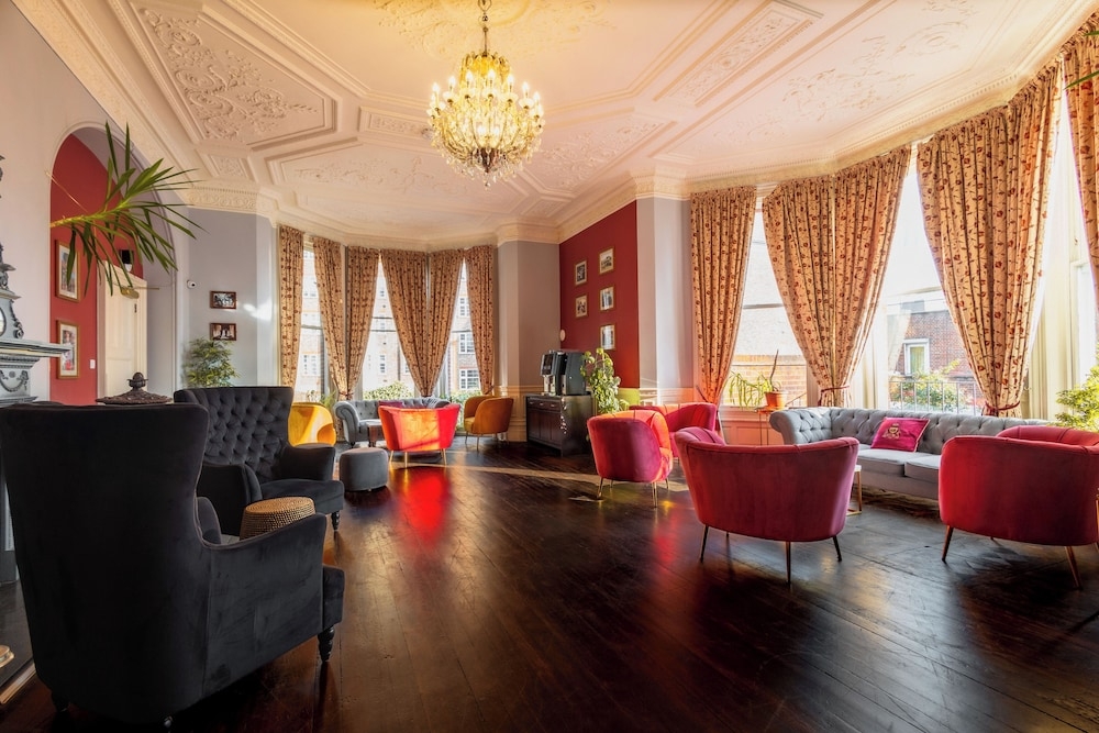 로비 좌석 공간