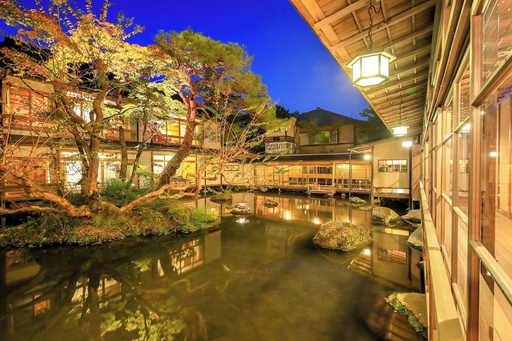 숙박 시설 내 편의 시설/서비스