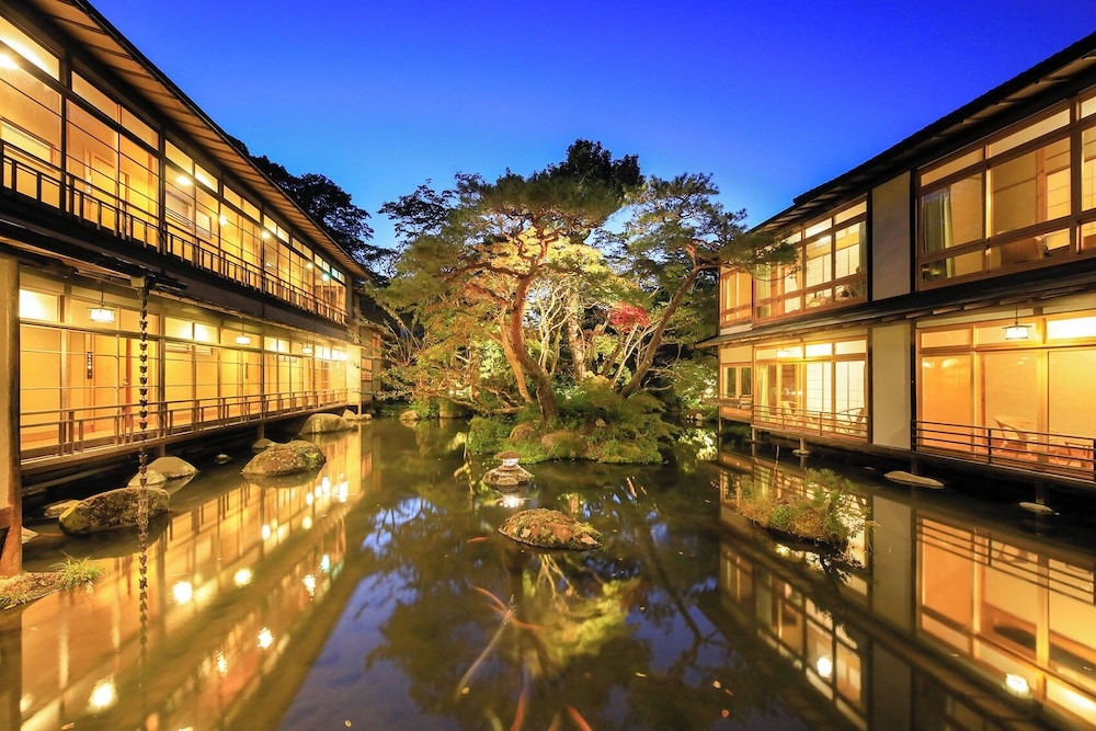 숙박 시설 내 편의 시설/서비스