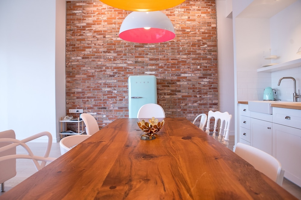 객실 내 식사 공간