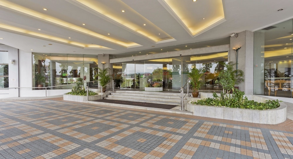 숙박 시설 입구