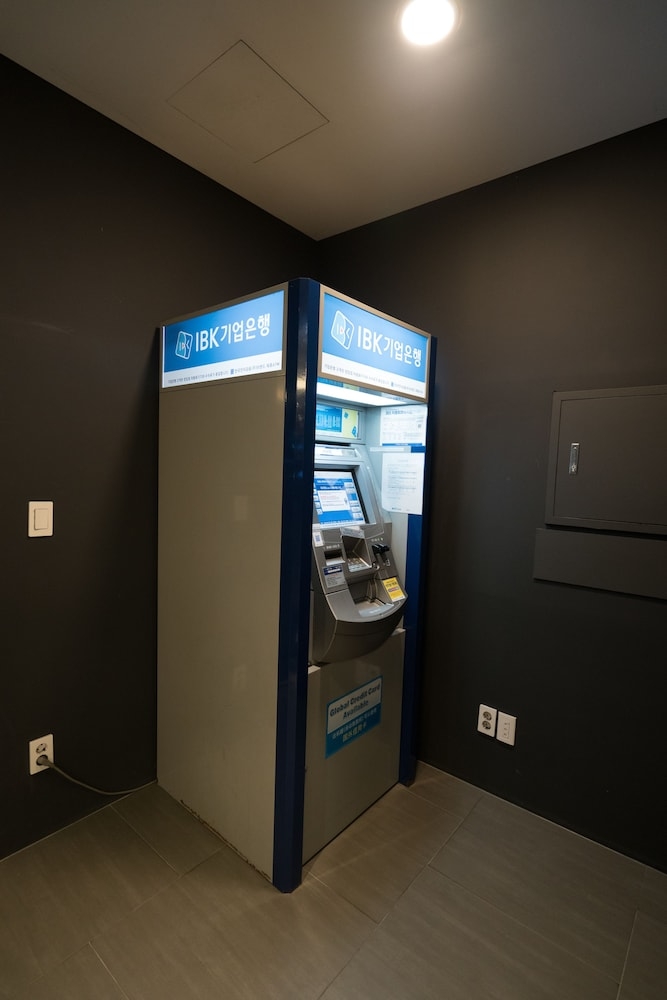 시설 내 ATM/은행