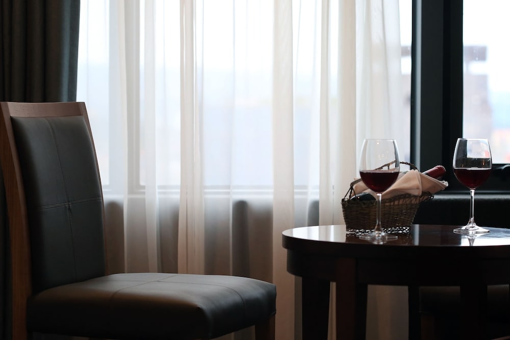 객실 내 식사 공간