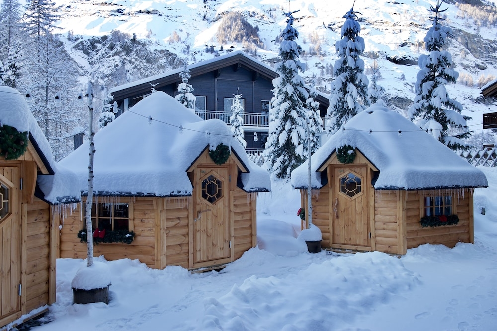 숙박 시설 내 편의 시설/서비스