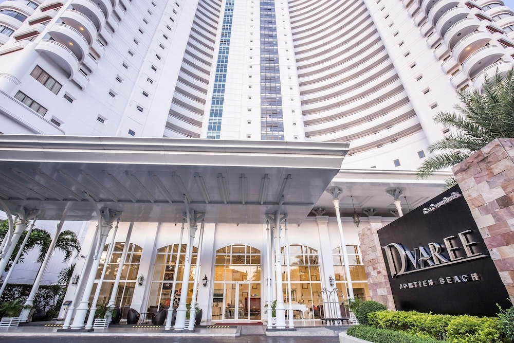 숙박 시설 입구