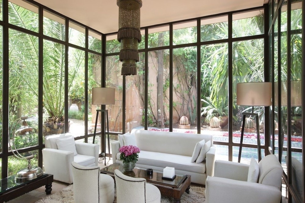 숙박 시설의 전망