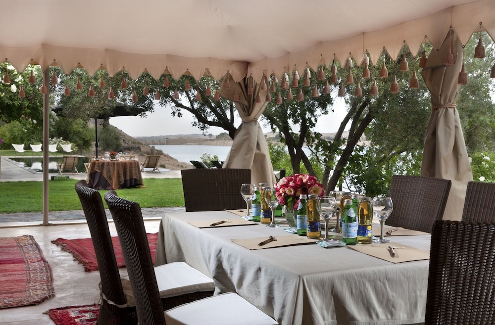 야외 연회 공간