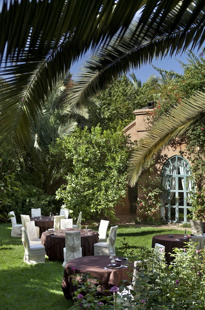 야외 연회 공간