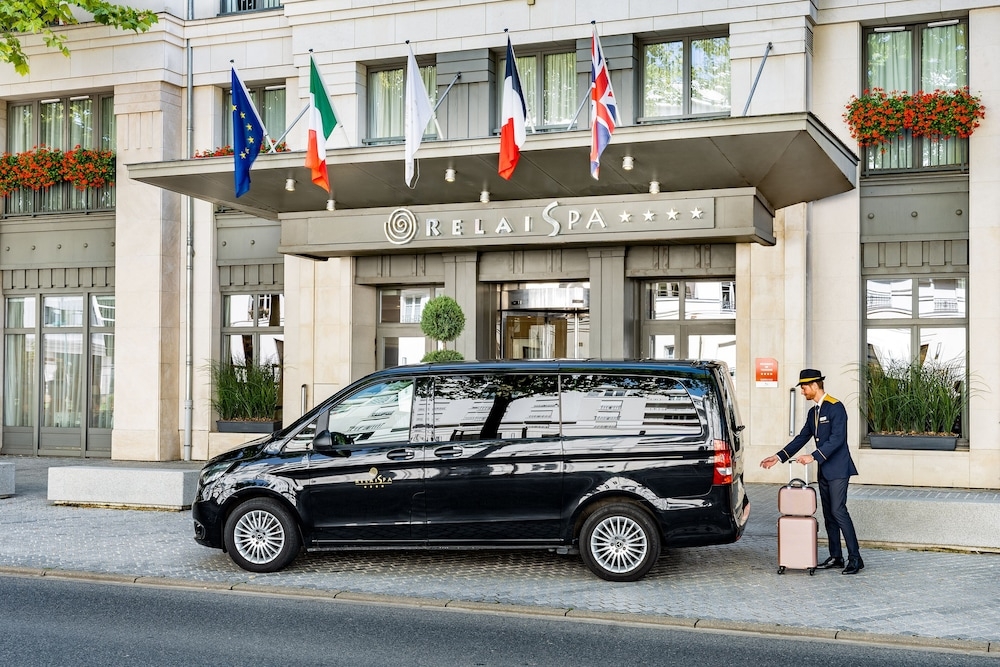 숙박 시설 정면