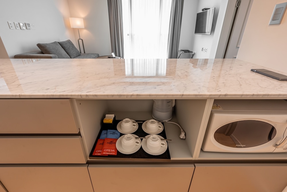 객실 내 식사 공간