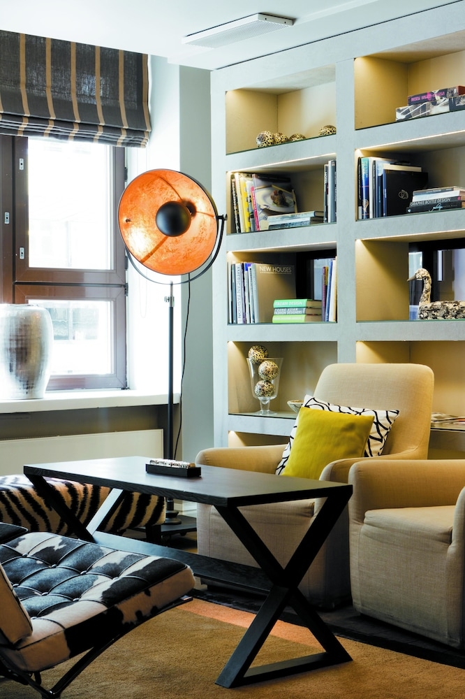 로비 좌석 공간