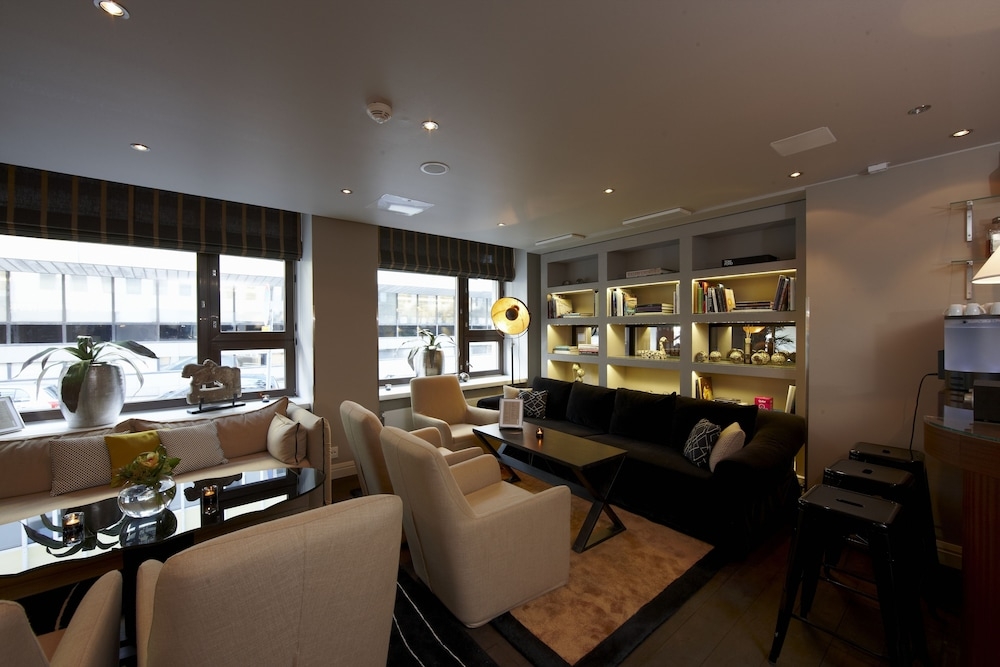 로비 좌석 공간