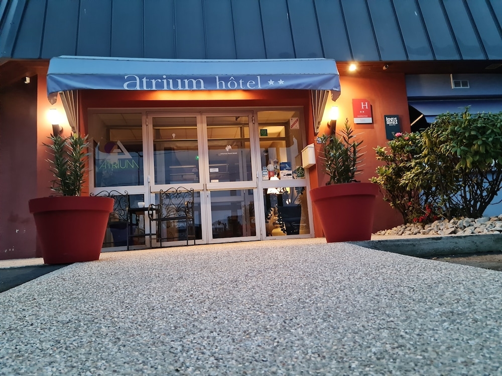 숙박 시설 정면