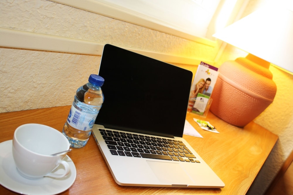 객실 내 비즈니스 센터