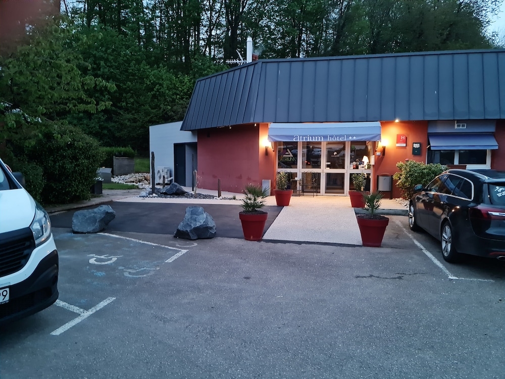 숙박 시설 정면