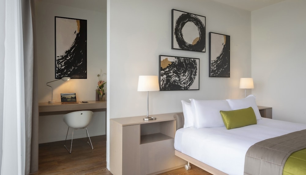 숙박 시설 내 편의 시설/서비스