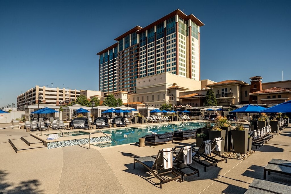 숙박 시설 정면