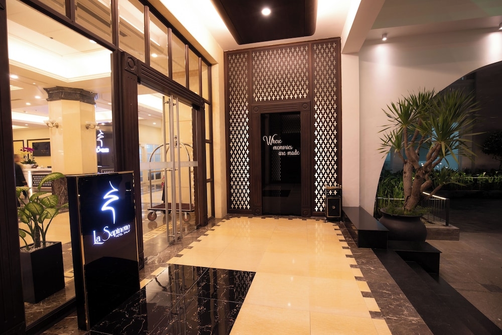 숙박 시설 정면