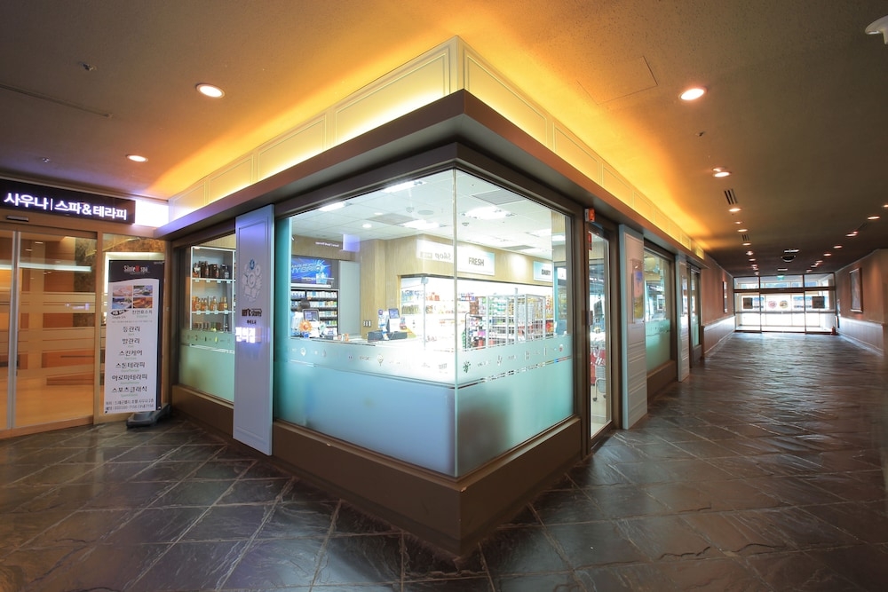 숙박 시설 내 편의 시설/서비스