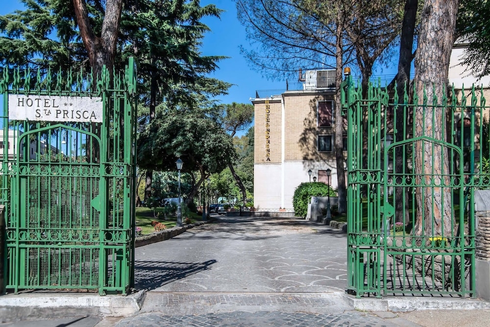 숙박 시설 입구