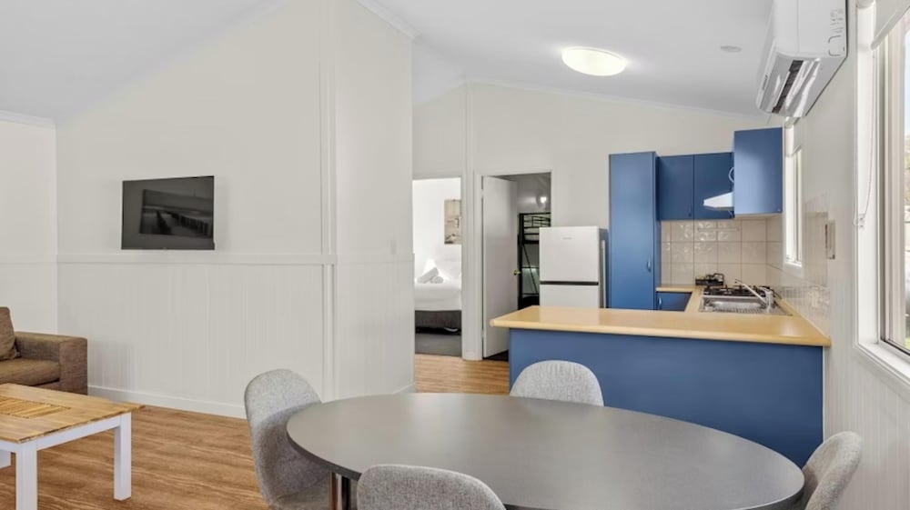 객실 내 식사 공간