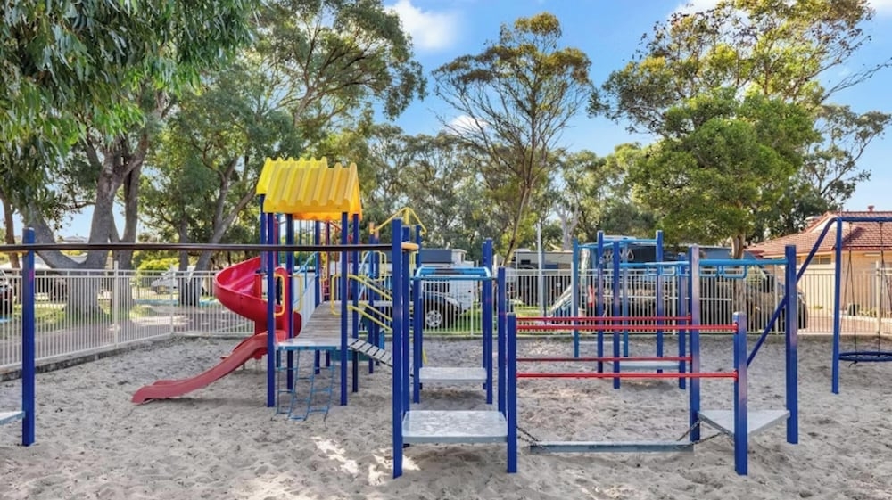 어린이 놀이 공간 - 야외