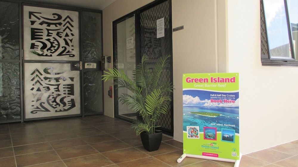 숙박 시설 입구