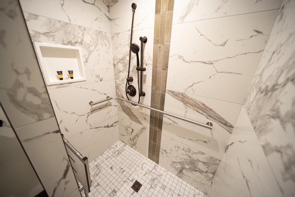 장애인 지원 욕실