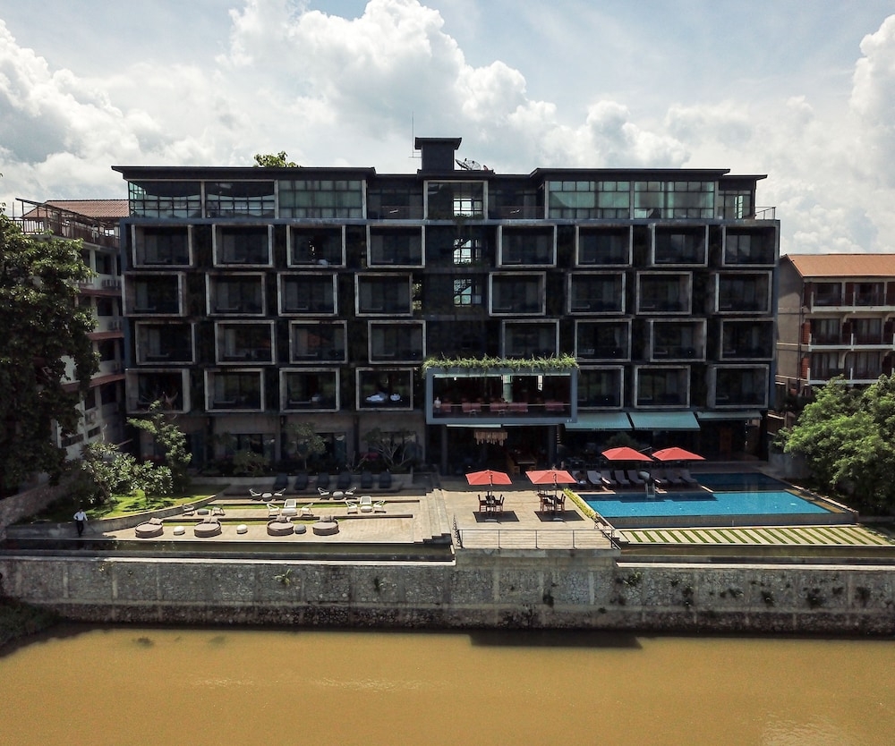 숙박 시설 정면