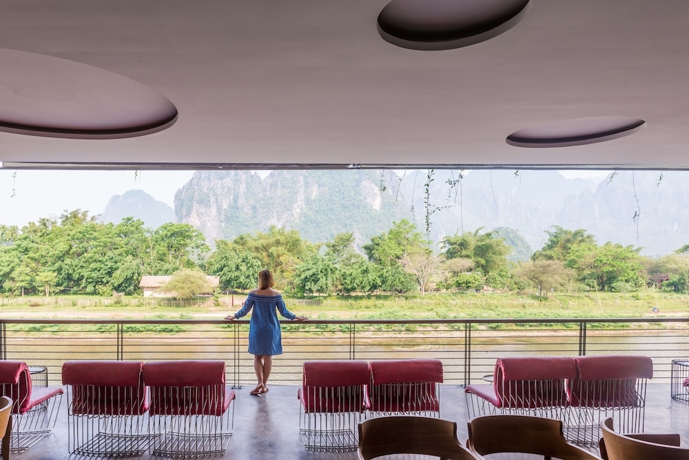 로비 좌석 공간