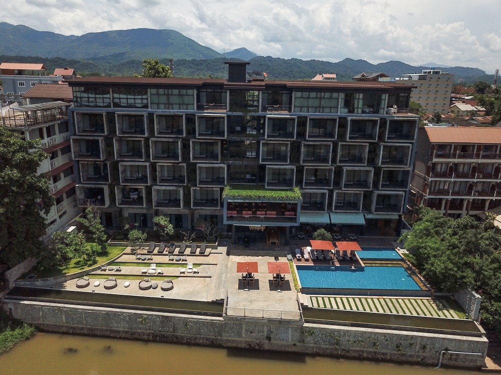 숙박 시설 정면