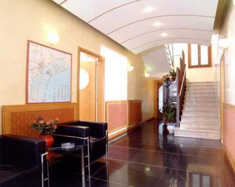 로비 좌석 공간