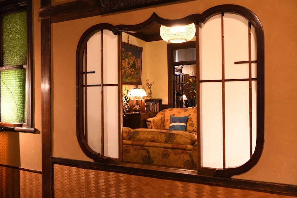 로비 좌석 공간