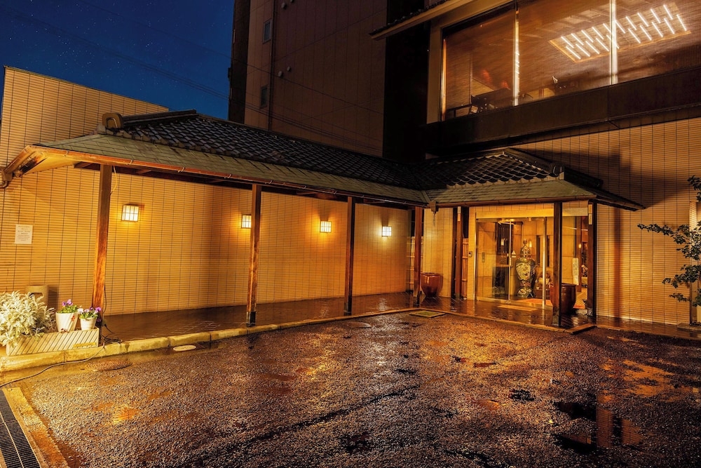 숙박 시설 정면