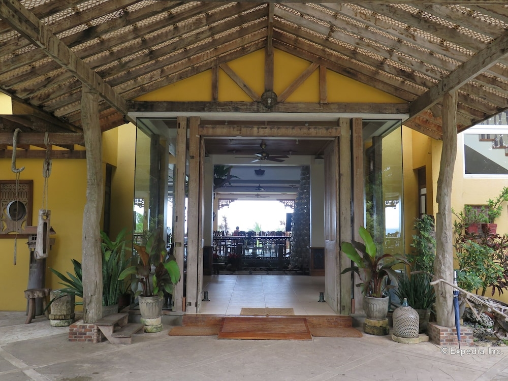 숙박 시설 입구