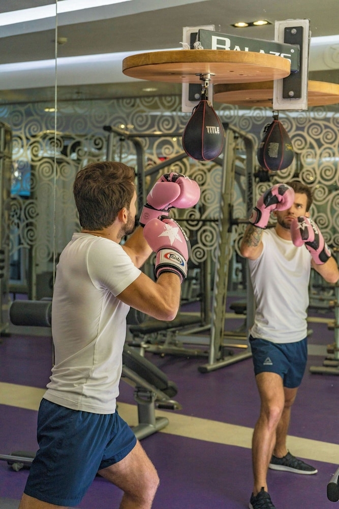 숙박 시설 내 편의 시설/서비스