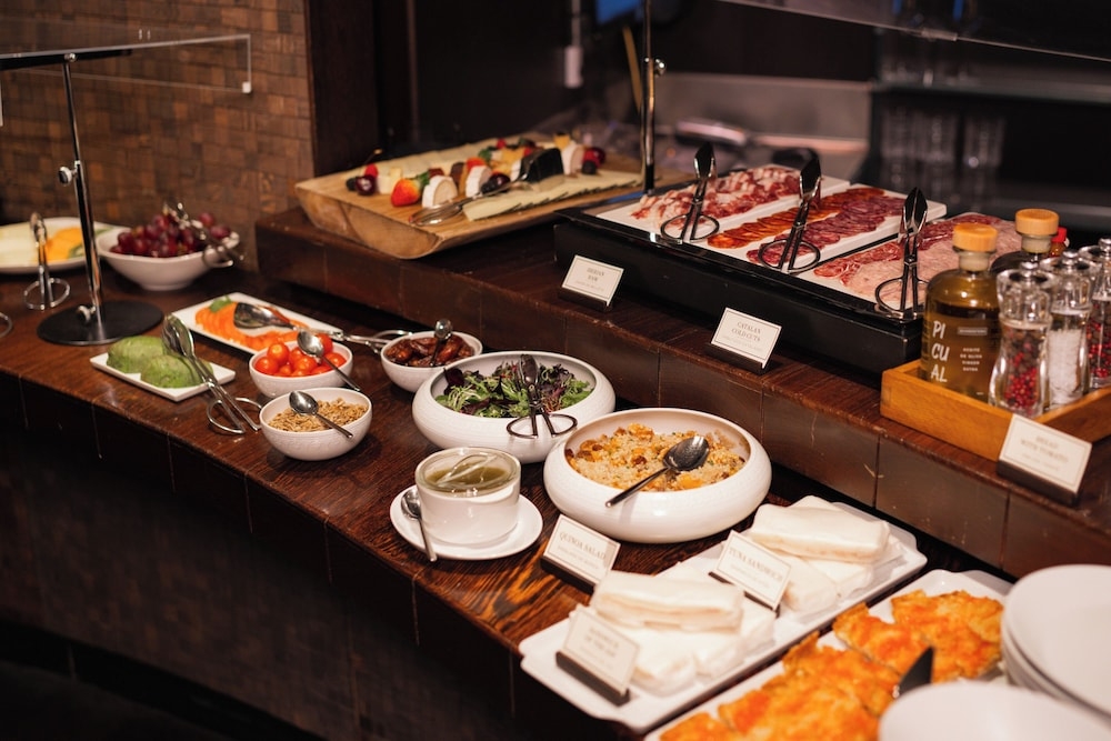 뷔페 아침 식사