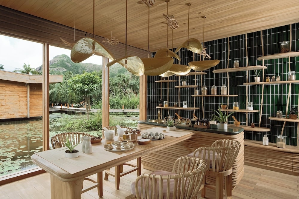 숙박 시설 내 편의 시설/서비스