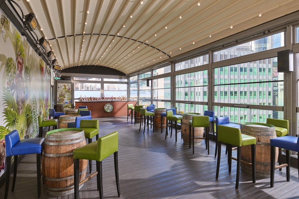 바(숙박 시설 내)