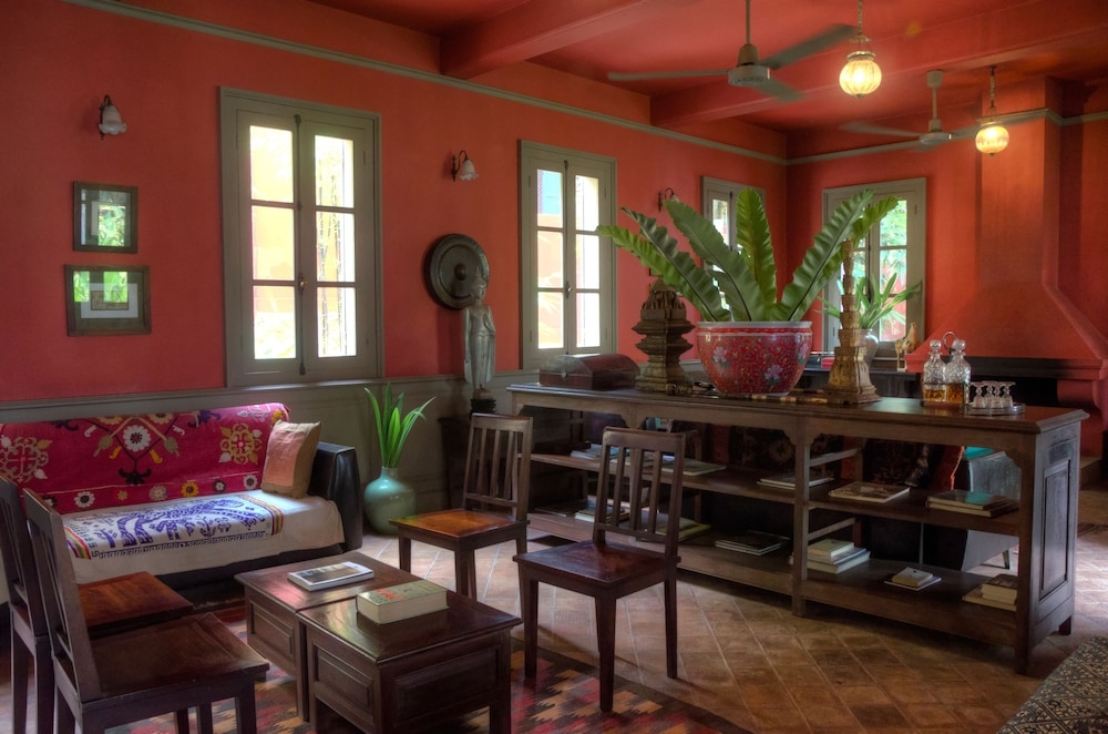 로비 좌석 공간