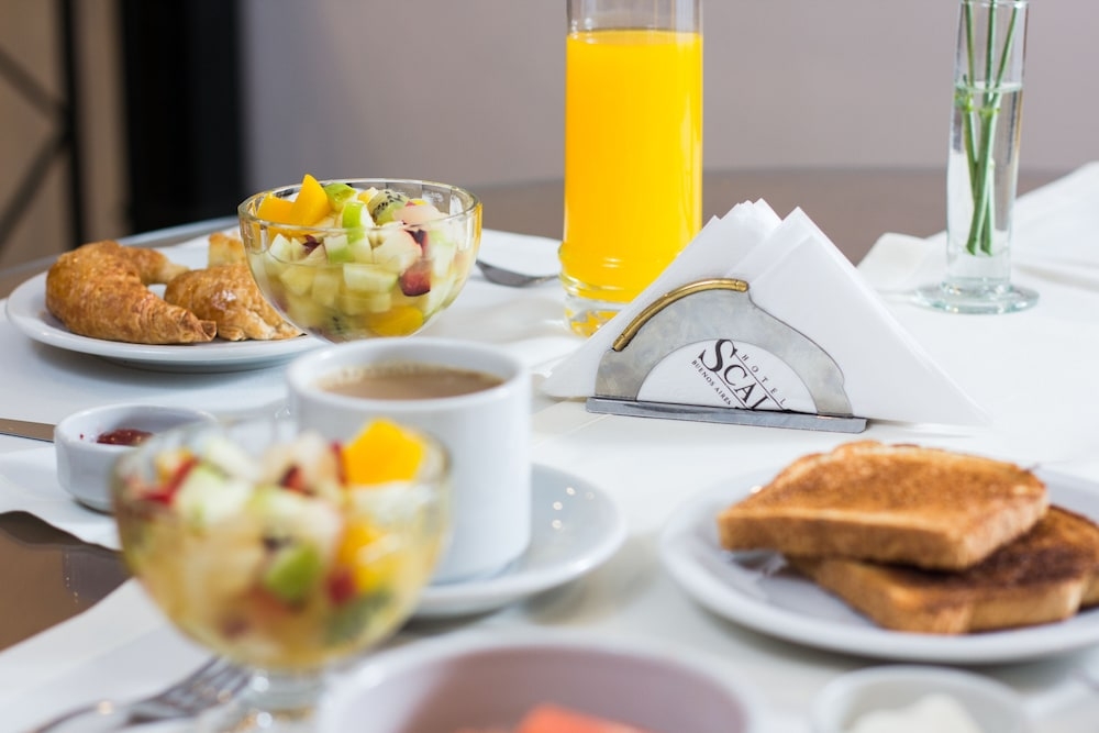 뷔페 아침 식사