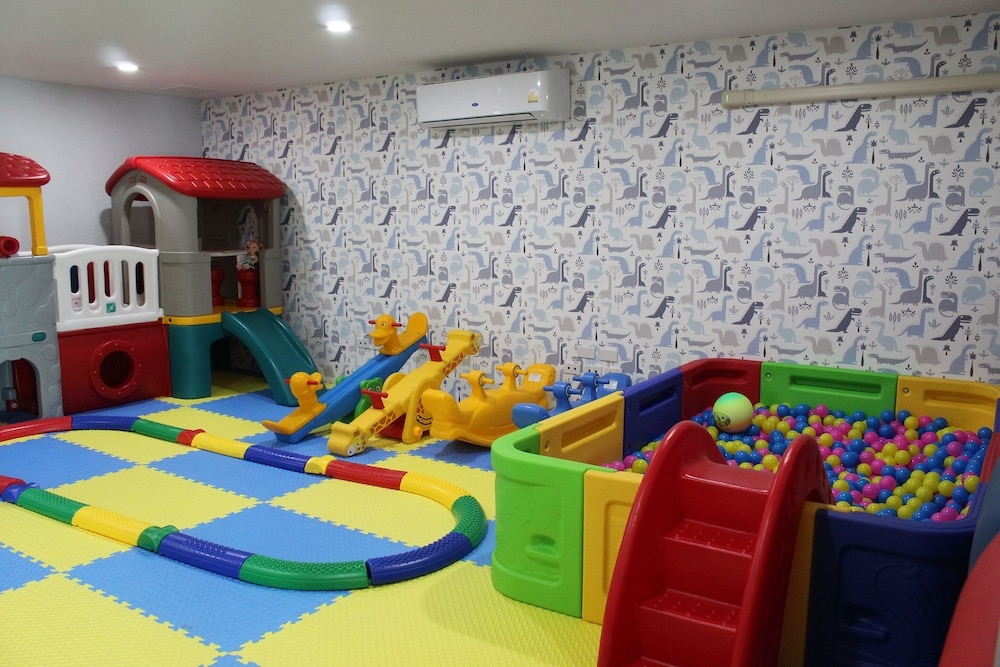 어린이 놀이 공간 - 실내
