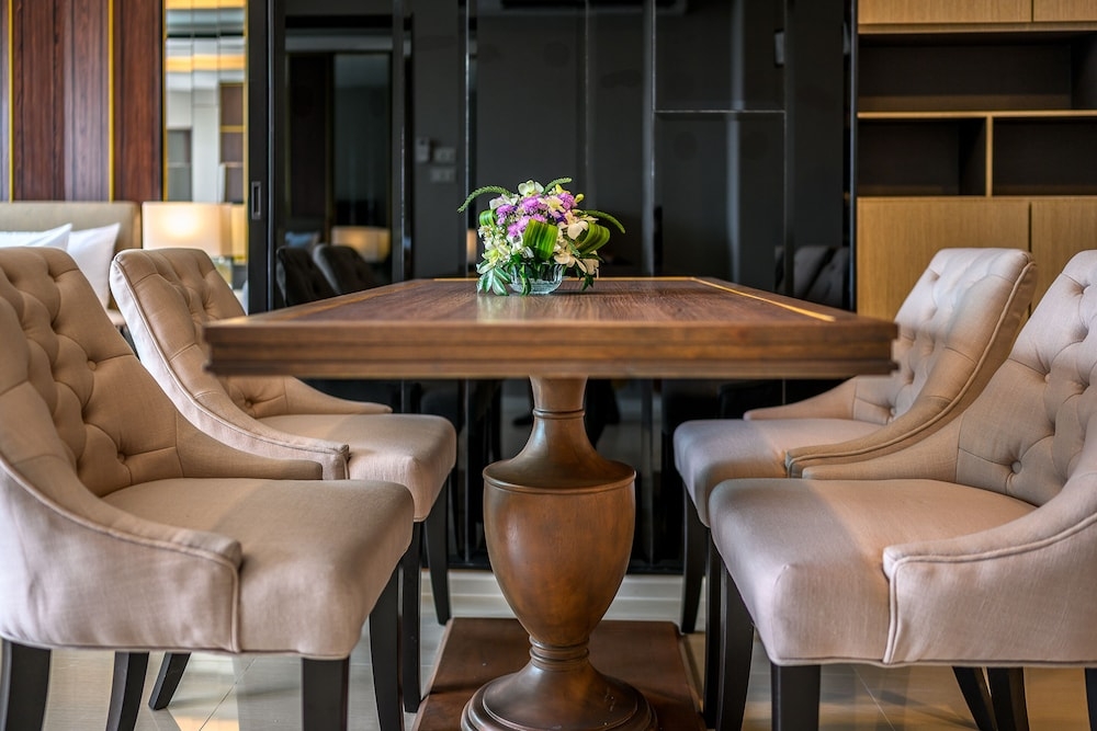 객실 내 식사 공간