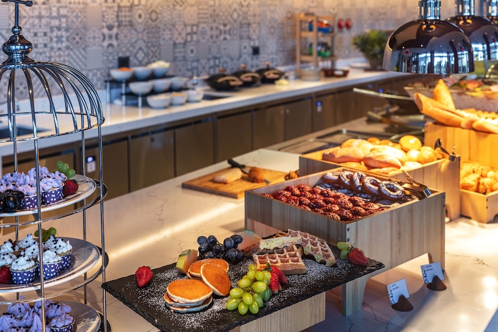 뷔페 아침 식사